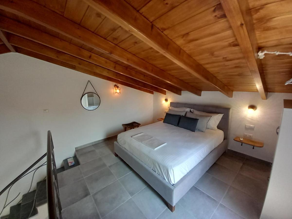Koroni Stone House, Newly Built Studios By The Sea Exteriör bild