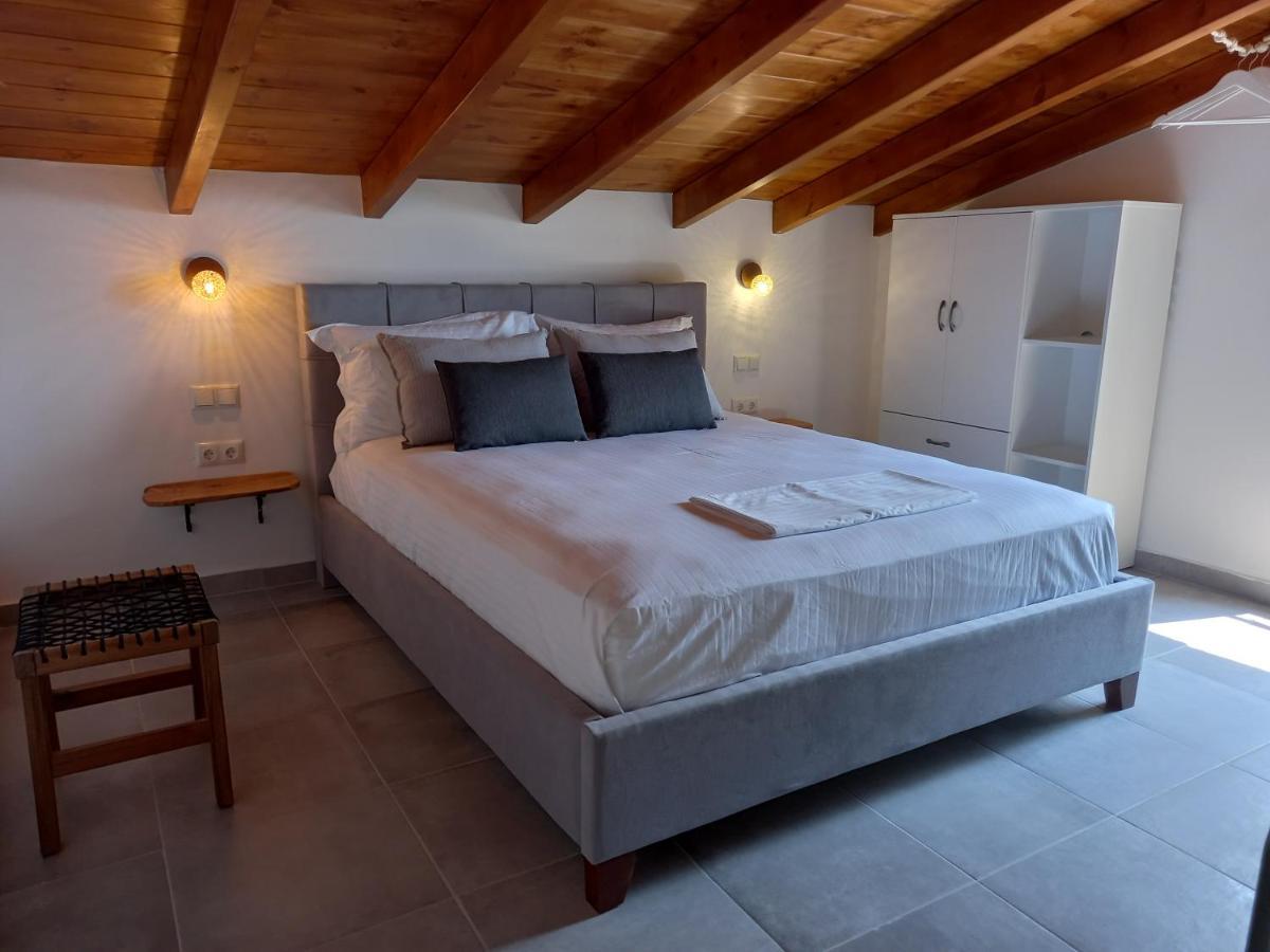 Koroni Stone House, Newly Built Studios By The Sea Exteriör bild