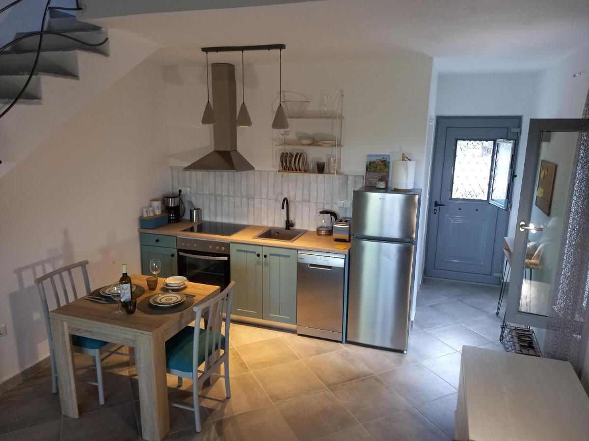 Koroni Stone House, Newly Built Studios By The Sea Exteriör bild